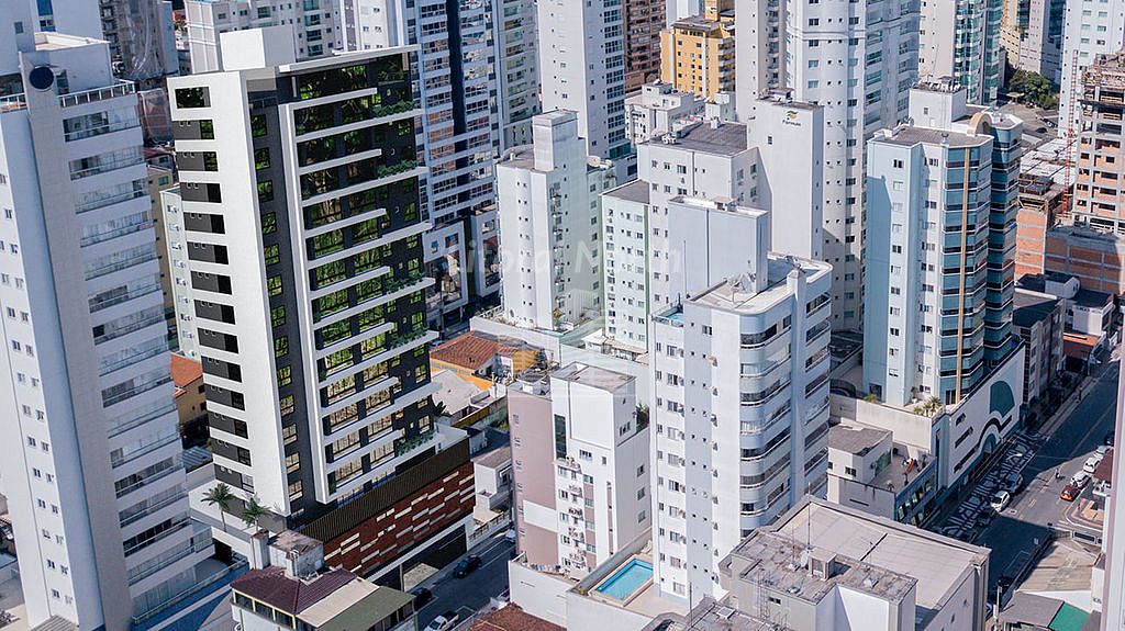 Apartamento de 3 quartos, 132m² no bairro Pioneiros, em Balneário Camboriú | Eu Corretor