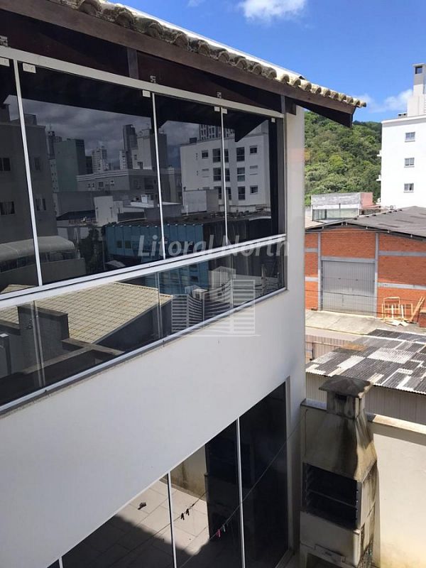 Sobrado de 5 quartos, no bairro Ariribá, em Balneário Camboriú | Eu Corretor