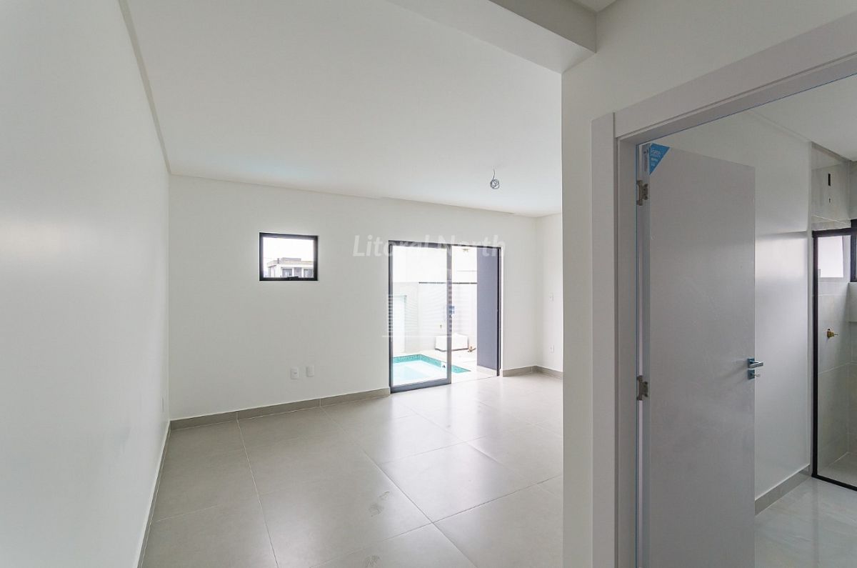 Casa de Condomínio de 3 quartos, 228m² no bairro Santa Regina, em Camboriú | Eu Corretor