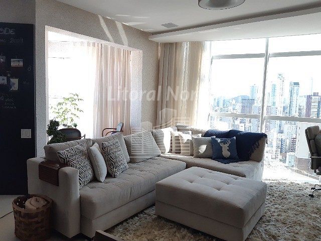 Apartamento de 3 quartos, 140m² no bairro Centro, em Balneário Camboriú | Eu Corretor