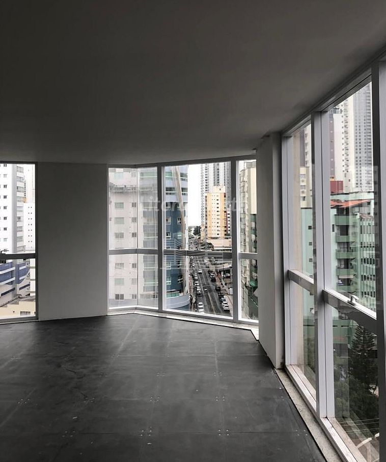 Sala Comercial de no bairro Ariribá, em Balneário Camboriú | Eu Corretor