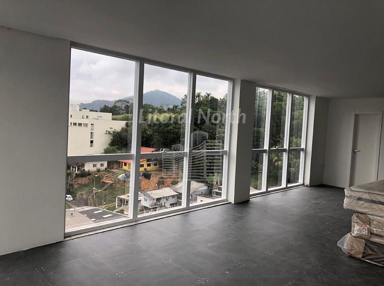 Sala Comercial de no bairro Ariribá, em Balneário Camboriú | Eu Corretor