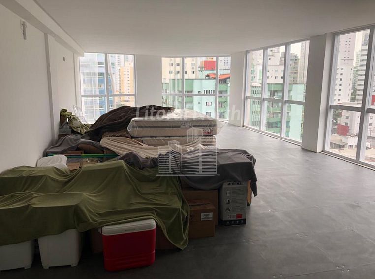 Sala Comercial de no bairro Ariribá, em Balneário Camboriú | Eu Corretor