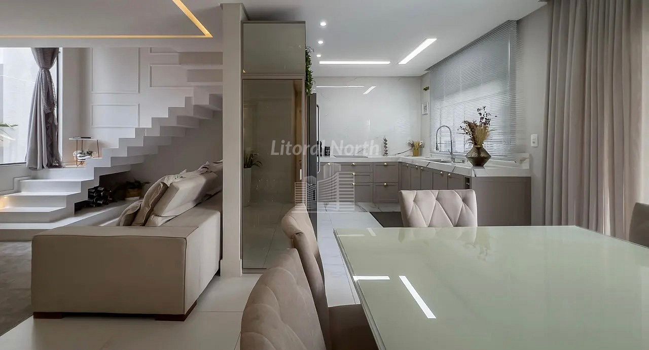 Casa de 3 quartos, 270m² no bairro São João, em Itajaí | Eu Corretor